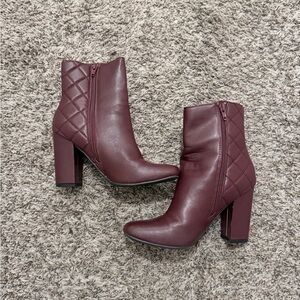 BAMBOO Burgundy Quilted Ankle Booties. Size 8, fit like 7.5